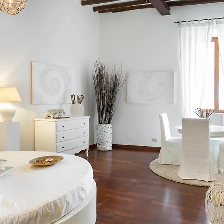 Ghetto Campo Dei Fiori Luxury White Rooms
