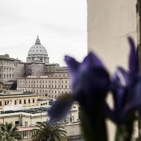 Hotel St Peter Bed In Rome