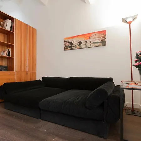 Borgo Pio Vatican Apartment