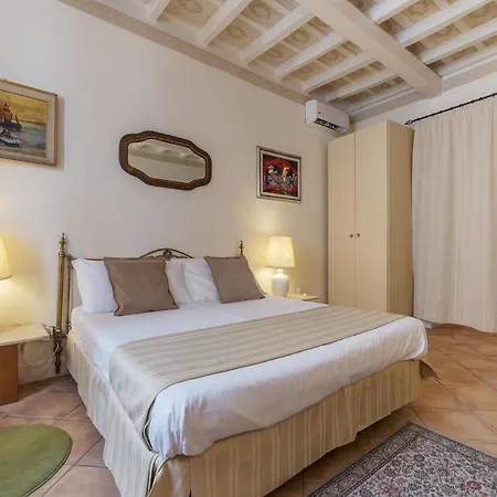 Fontanella Borghese Apartment