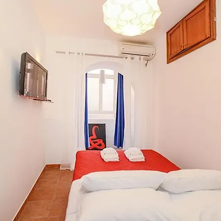Hotel Be First