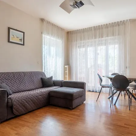 Piazza Bologna Terrace Apartment