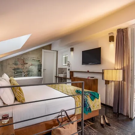 Navona Essence Hotel