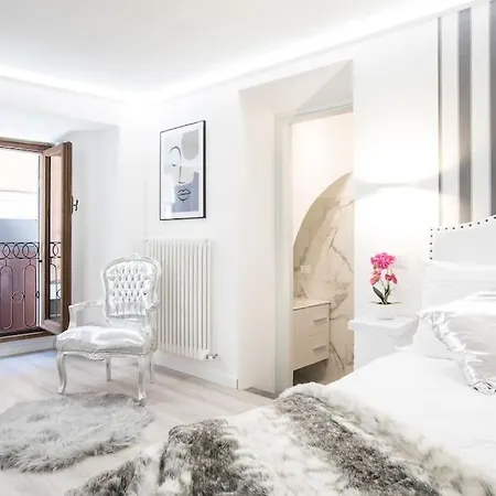 My Piazza Navona Jacuzzi Suite -Topcollection