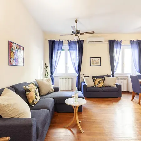 Hostly - Trieste Suite Apartment