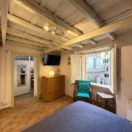Portoghesi Apartment