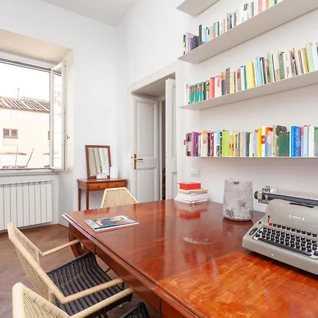 Piazza Vittorio Retreat Apartment