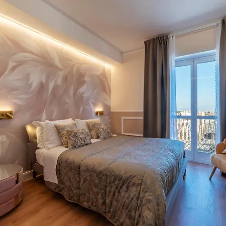 Ych-Ponte Lungo Apartment