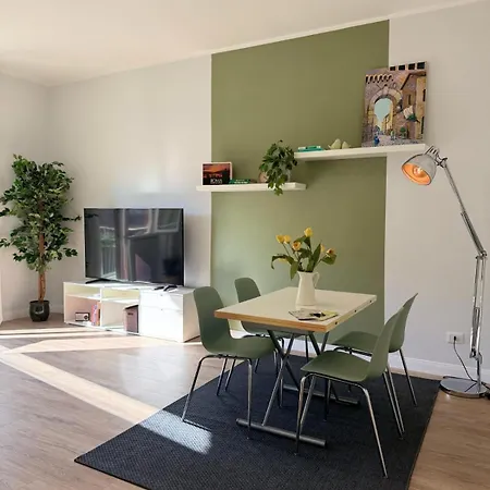 Flag Apartment - Metro A - Subaugusta