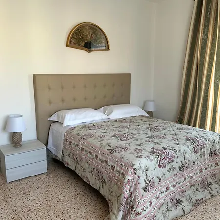 Tiberdom Hotel