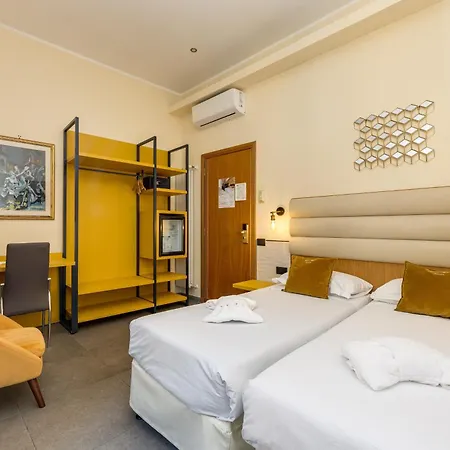 Hotel Seven