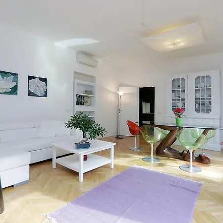 Condotti Charme - My Extra Home