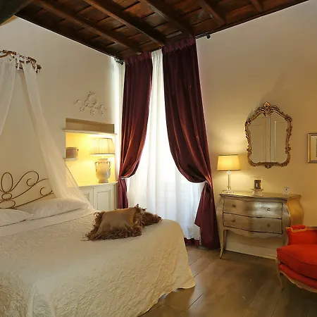 Piazzetta De' Monti Suites