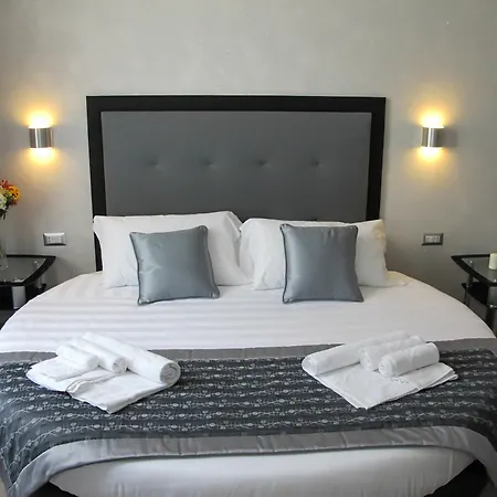 Roma Veneto Relais Guest House