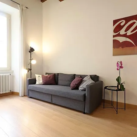 Croce 77 Central Hotel