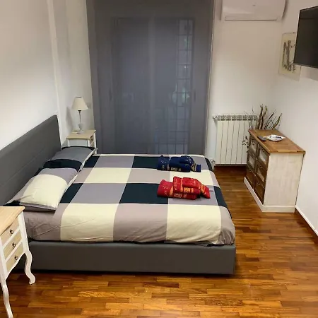 Family & Friends In Rome Apartment