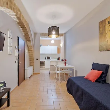 Roma Colosseum Apartment