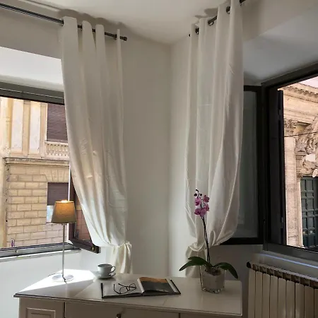 Navona Inn Apartments