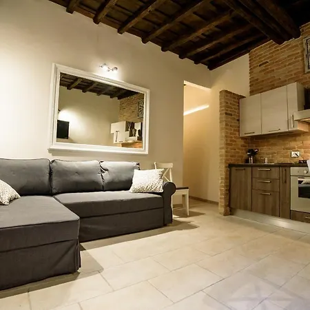 New Navona Elegant Apartment