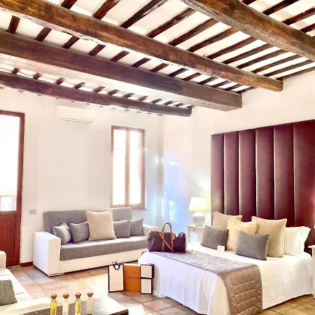 Fontana Di Trevi Private Luxury Apartaments