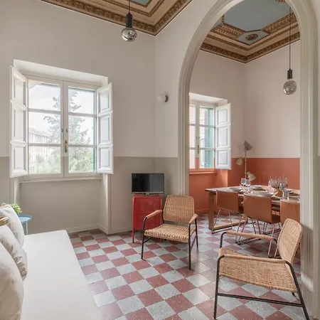 Iflat Sunny And Colorful Esquilino Apartment