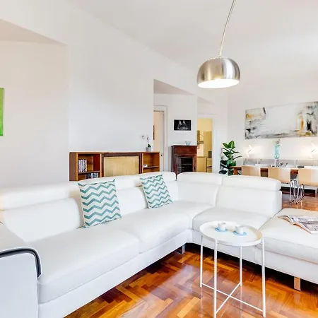 Large And Bright Apartment Amazing View Basilica San Giovanni In Laterano