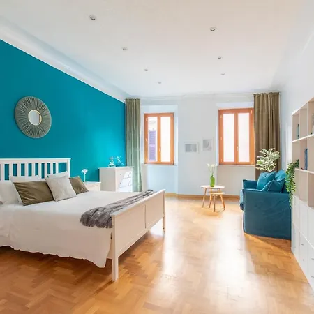 Iflat Spanish Steps Blue Apartment
