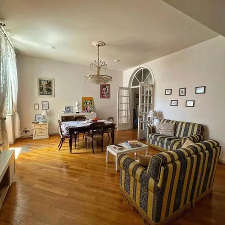 Ferienwohnung Crystal House