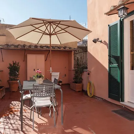 Trastevere Luxury Apartment With Terrace