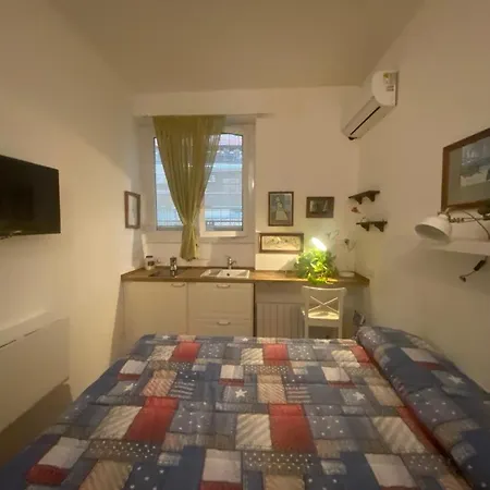 Piccolo E Indipendente A Garbatella Apartment