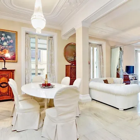 Rome Luxury Apartment To Spanish Steps