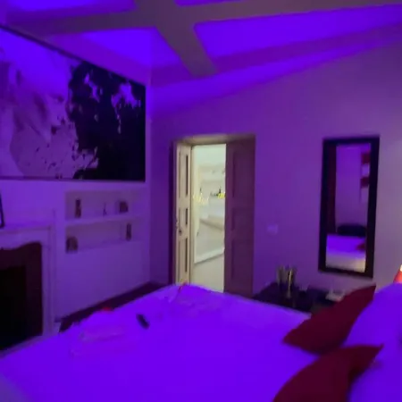 Luxury Sistina Suites