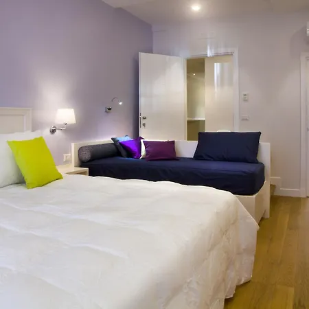 Domus Giulio Cesare Hotel