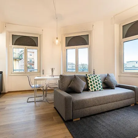 Matilde Modern Apartment-Rental In Rome