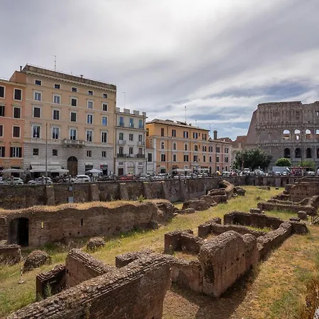 Colosseo Luxe Apartment In The Center Of Rome
