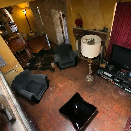 The Trastevere Painter Penthouse