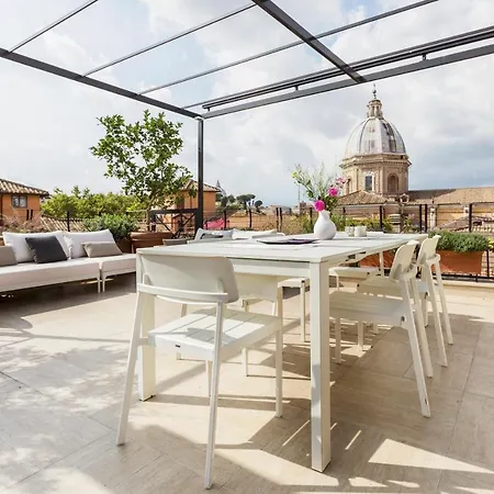 Exclusive Rooftop-Designd Stays