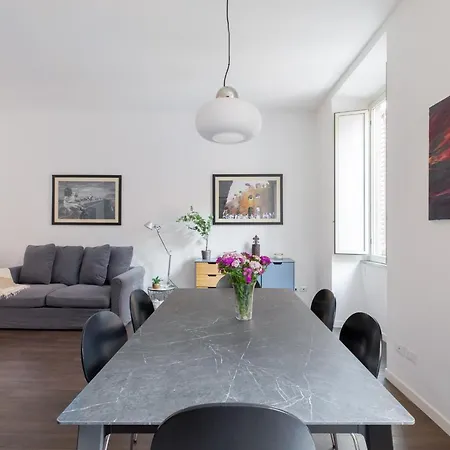 Iflat Monti Charming Apartment