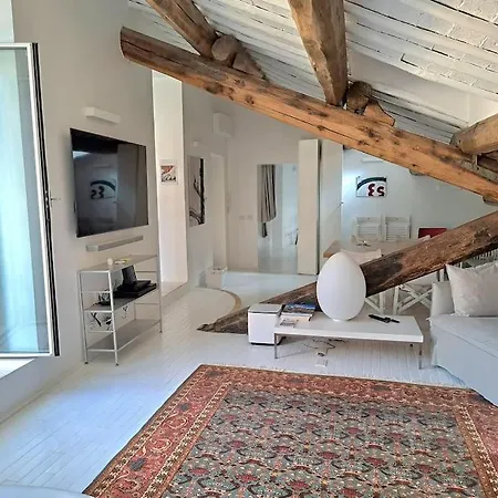 Pantheon White Penthouse Villa