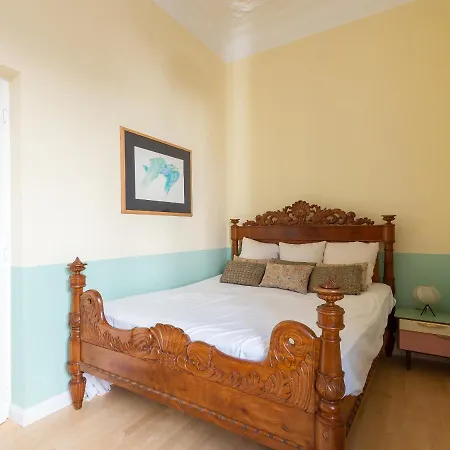 Spanish Steps Luxury Fashion Apartment