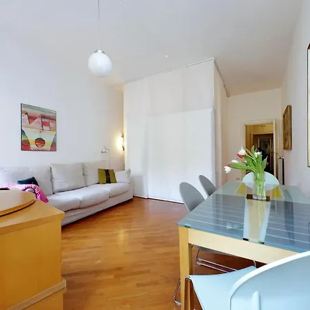 Navona Apartment, Large And Comfortable