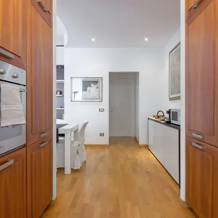 Vatican Ideal Apt For Family/Couple, A/C, Jacuzzi