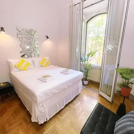 Rome City Center Apartment