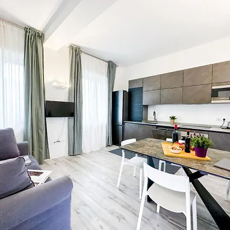 Poppea Domus Romae Apartment
