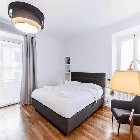 Saint Peter House Station Deluxe Apartment