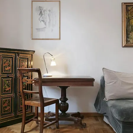 Trevi Fountain Apartment