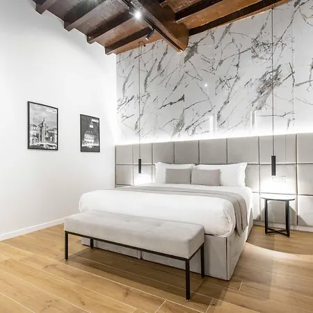 Home At Rome Luxury Navona