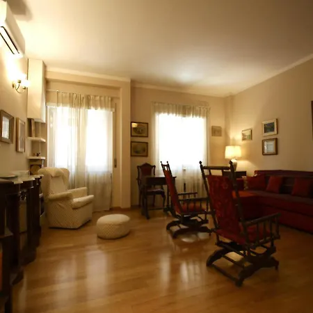 Anna Holiday House