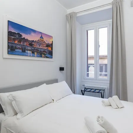 White Home Suite And Rooms