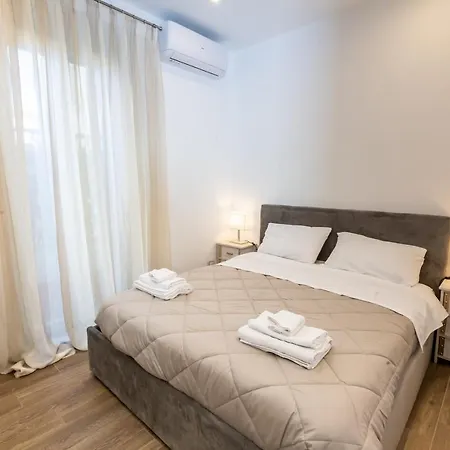 Noh Collection 2Bdr Apartment- Vatican Area